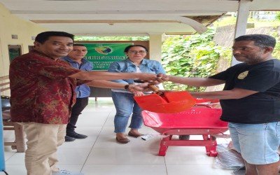 Penyerahan Bantuan Korban Longsor